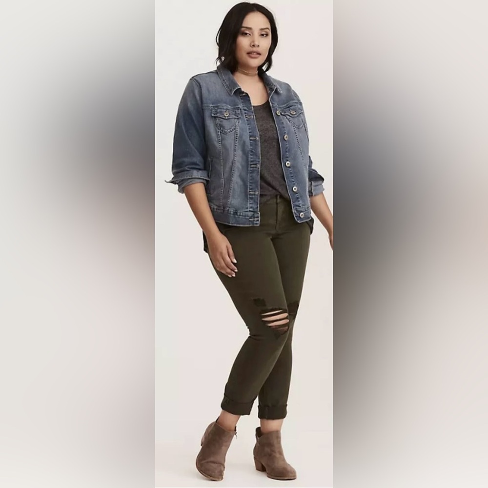 TORRID denim distressed jeans olive green Size‎ 22R Plus frayed raw knees pants